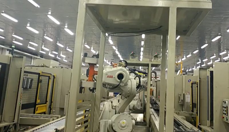 Nanjing company- Cylinder Head Joint Robot Production Line